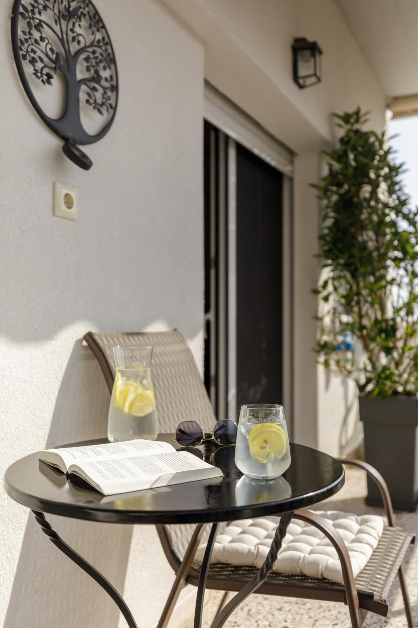 53 Central Luxury Apartment Kalamaria Thessaloniki Exterior photo